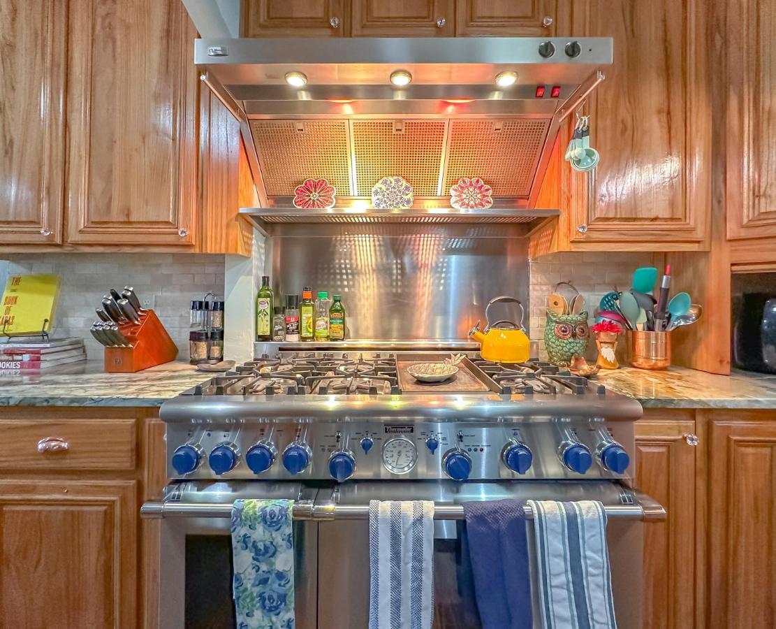 Groups-Hot Tub -Pool- Private-4 Baths Villa Tallahassee Exteriör bild
